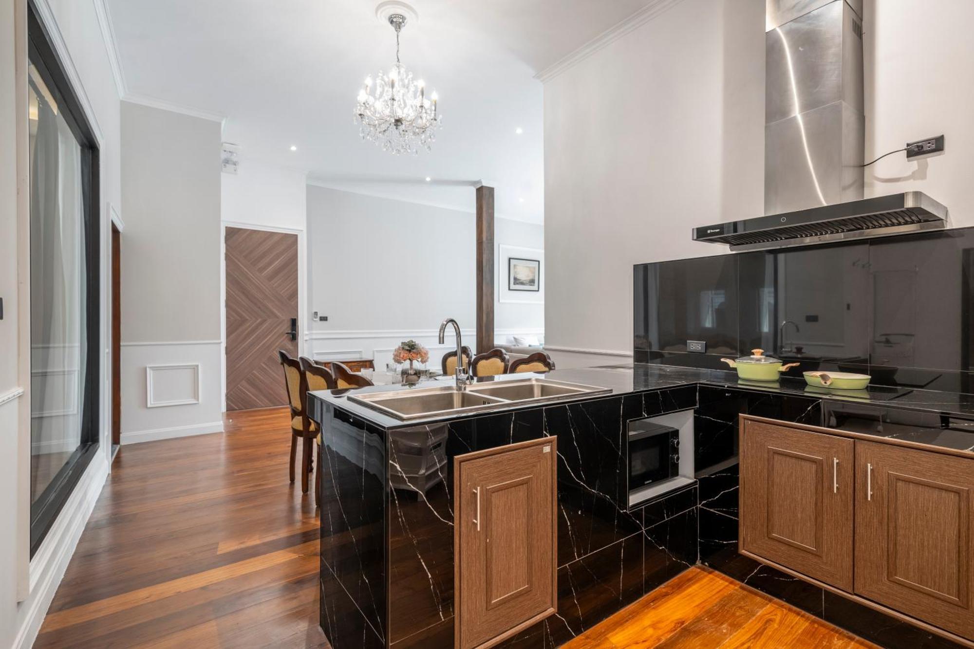 Sclass Penthouse Changmoi Road Center Old Apartment