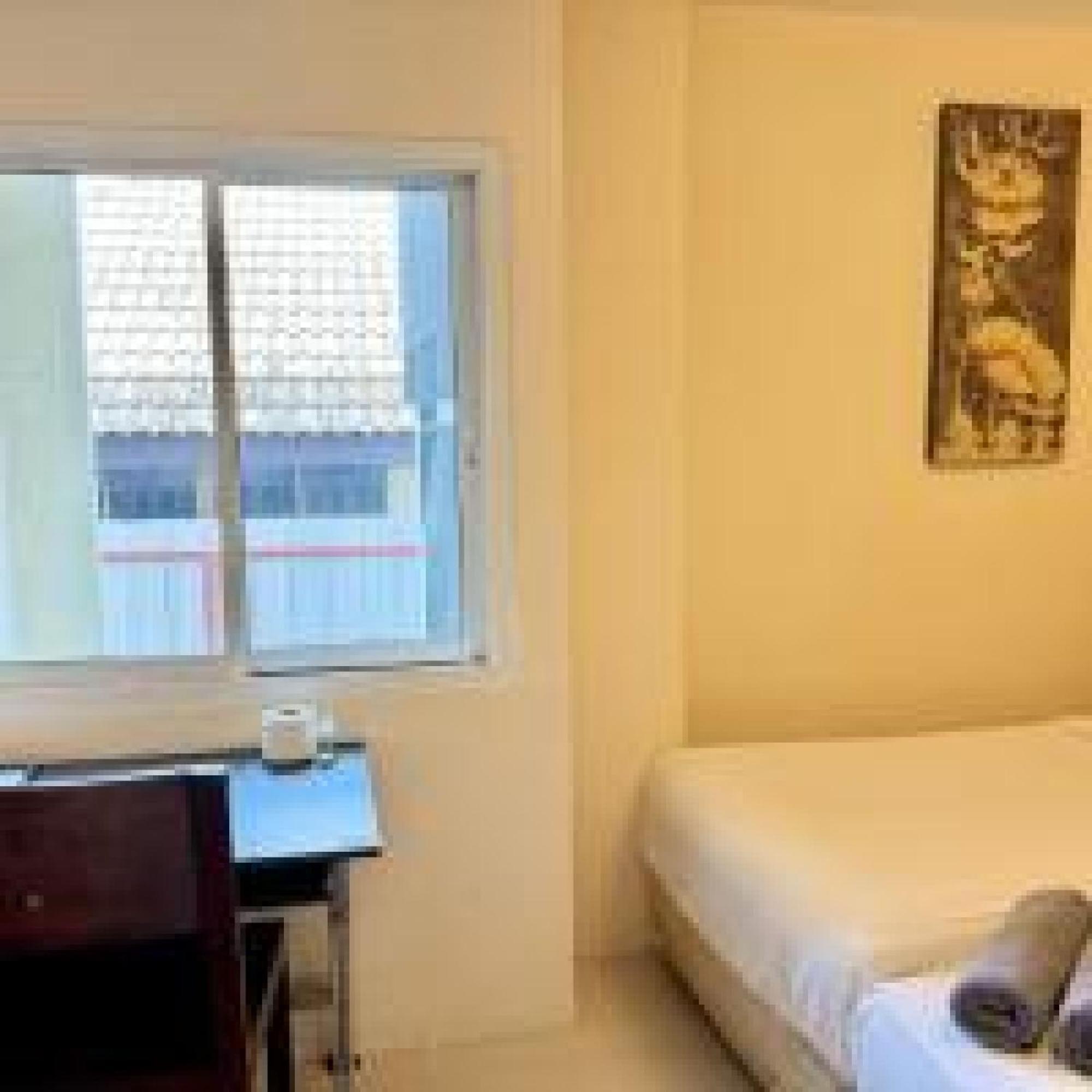 Dancenter Bupamontra Chiangmai Apartment *
