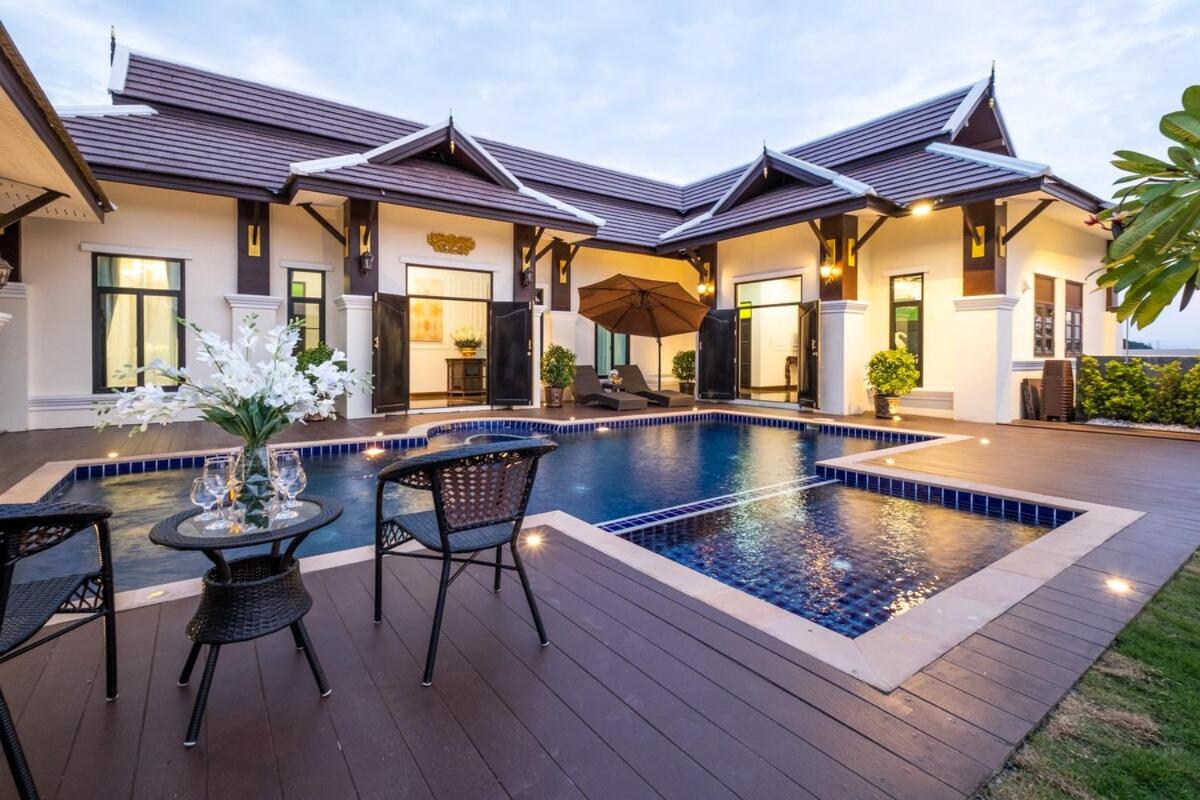 Morden Lanna Style Grand Pool Villa Chiang Mai