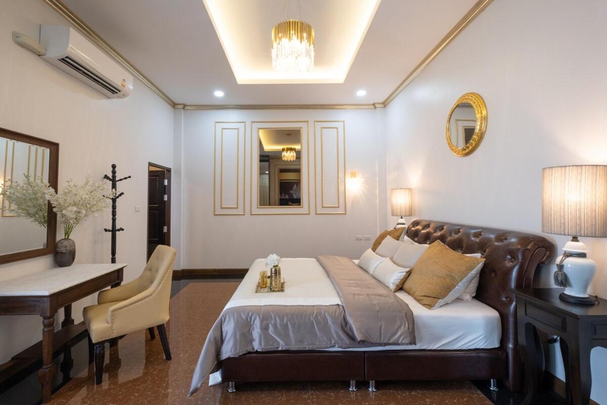 Villa Morden Lanna Style Grand Pool *