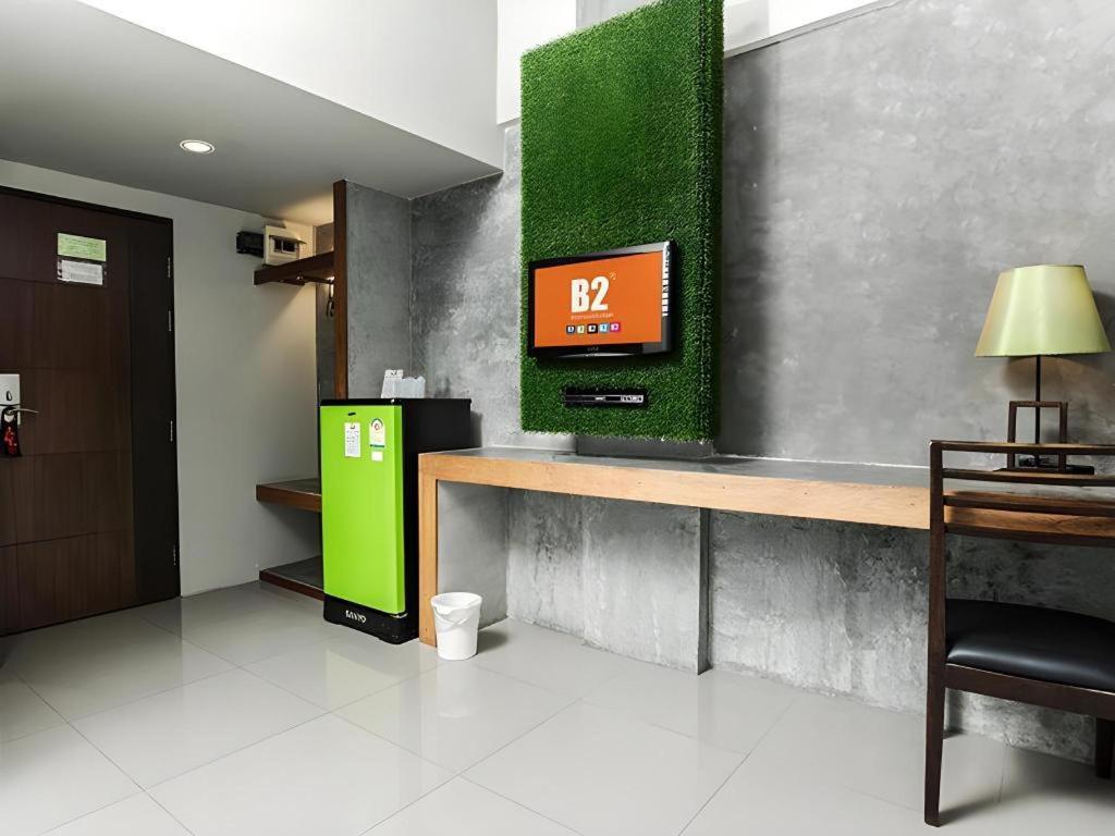 B2 Boutique And Budget 2*