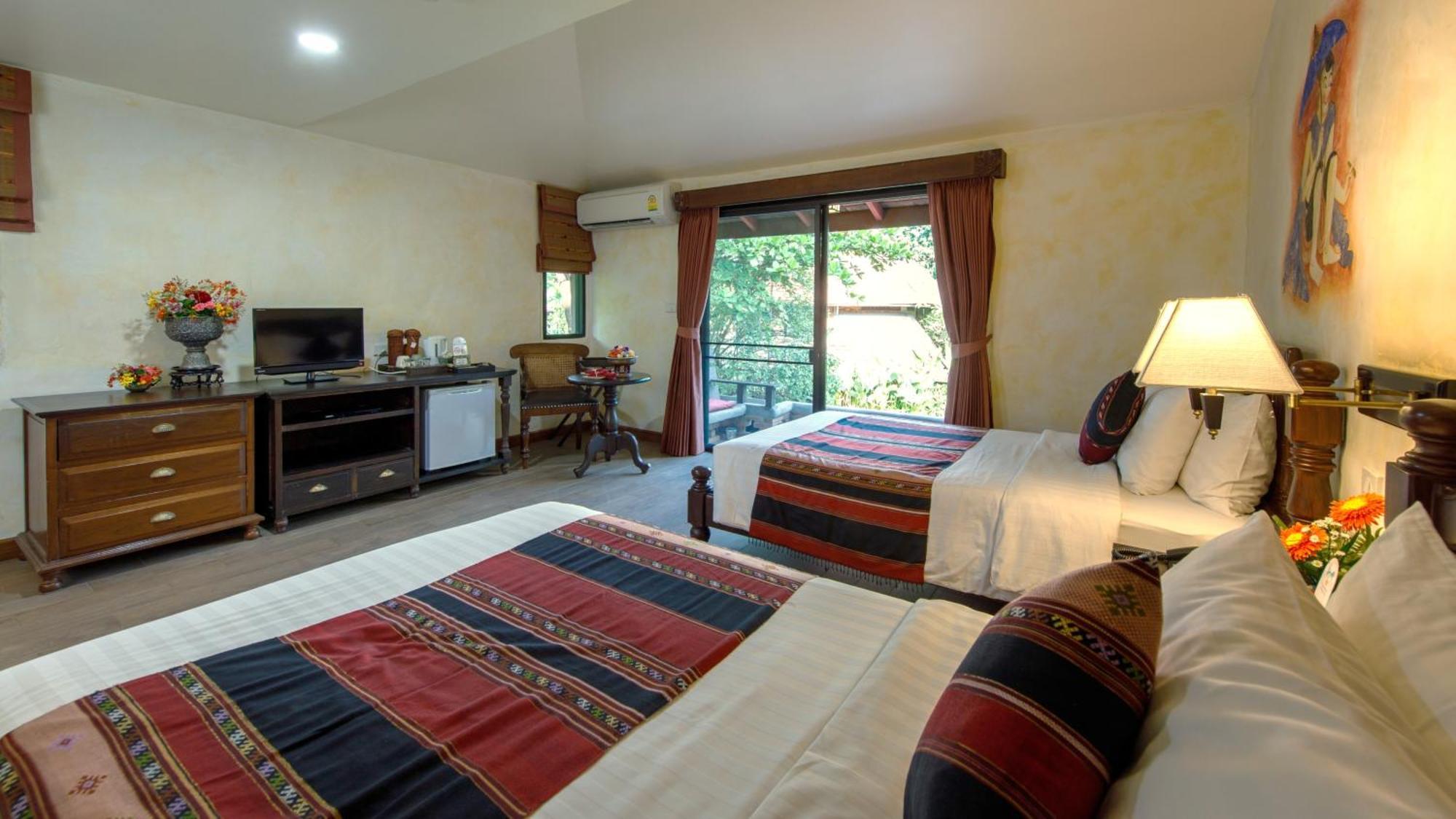 Yaang Village 4*