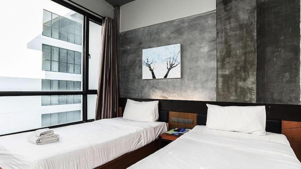 B2 Boutique And Budget Hotel
