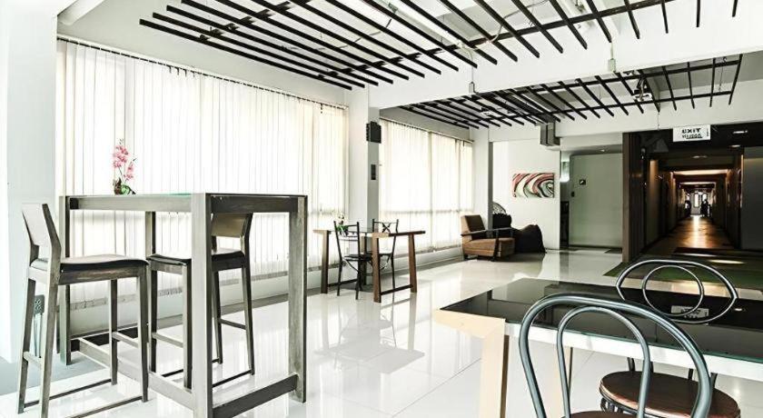 B2 Boutique And Budget Hotel 2*