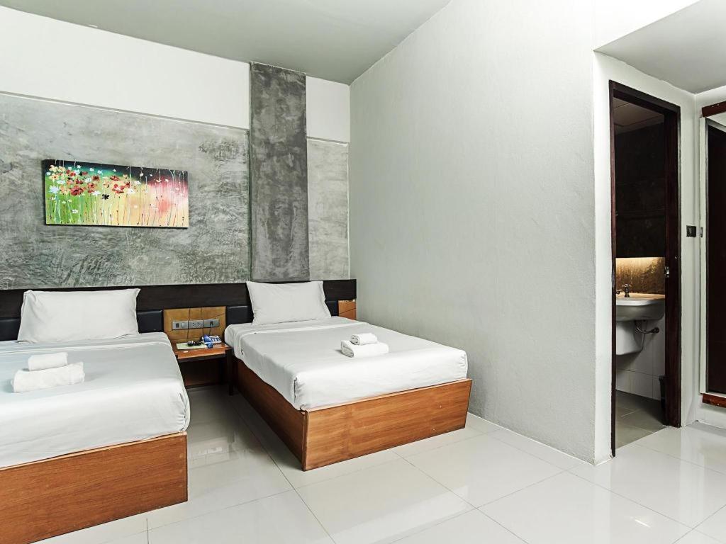 B2 Boutique And Budget Hotel