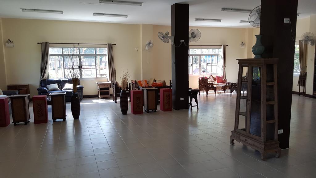 Rajapruek Place Albergue Chiang Mai