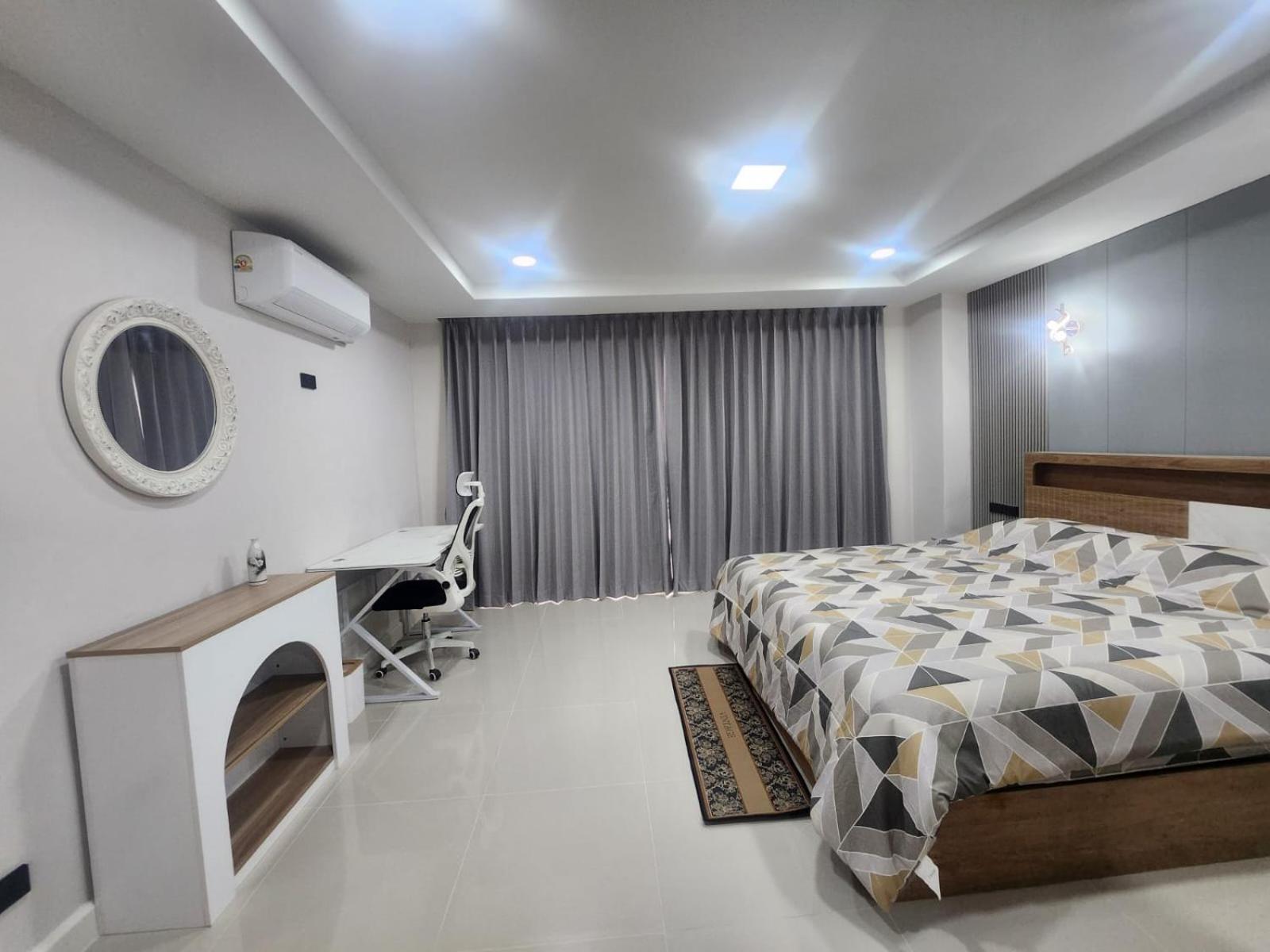 Apartment 2 Bedrooms Luxurious 904 2 Chiang Mai