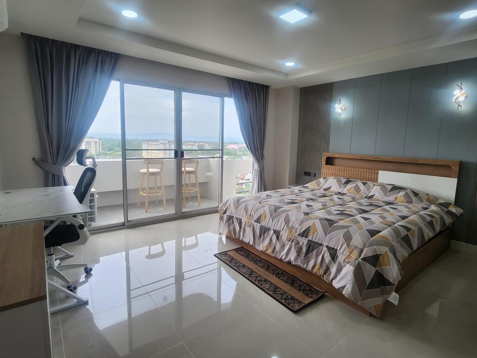 2 Bedrooms Luxurious 904 2