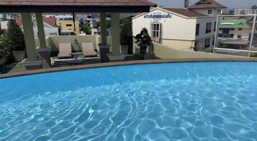 The Xym Hotel 2*