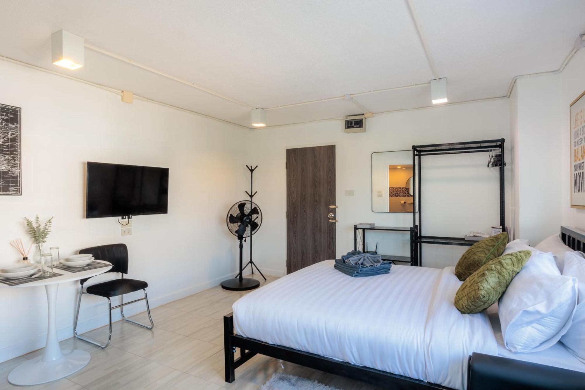 Apartamento White & Black Cozy Heart Of Nimman *