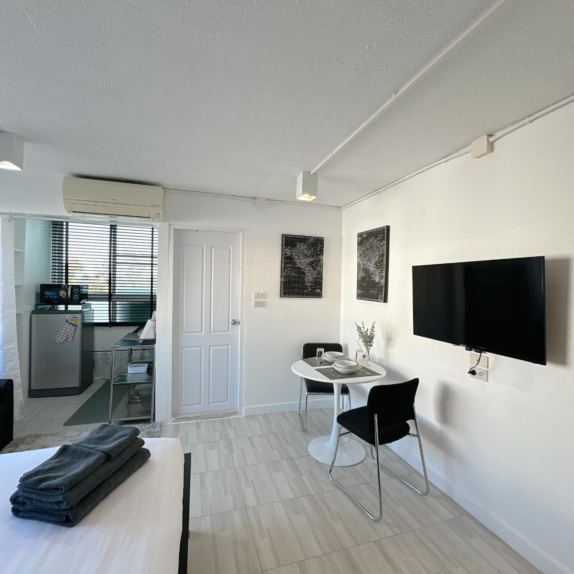 Apartamento White & Black Cozy Heart Of Nimman *