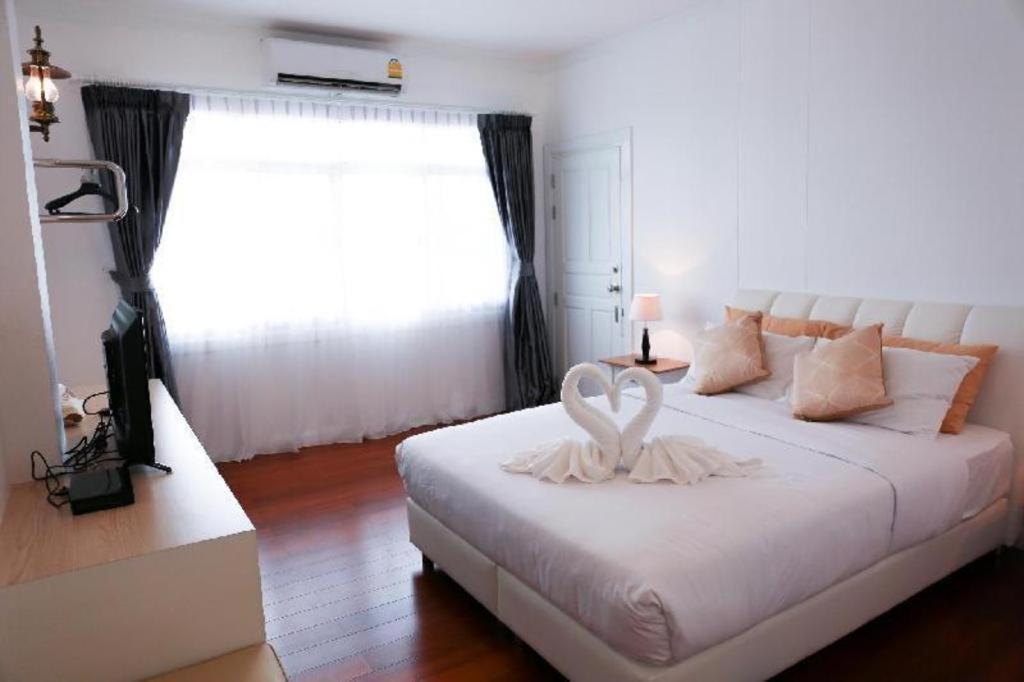 Rajapruek Place Hotel 3*