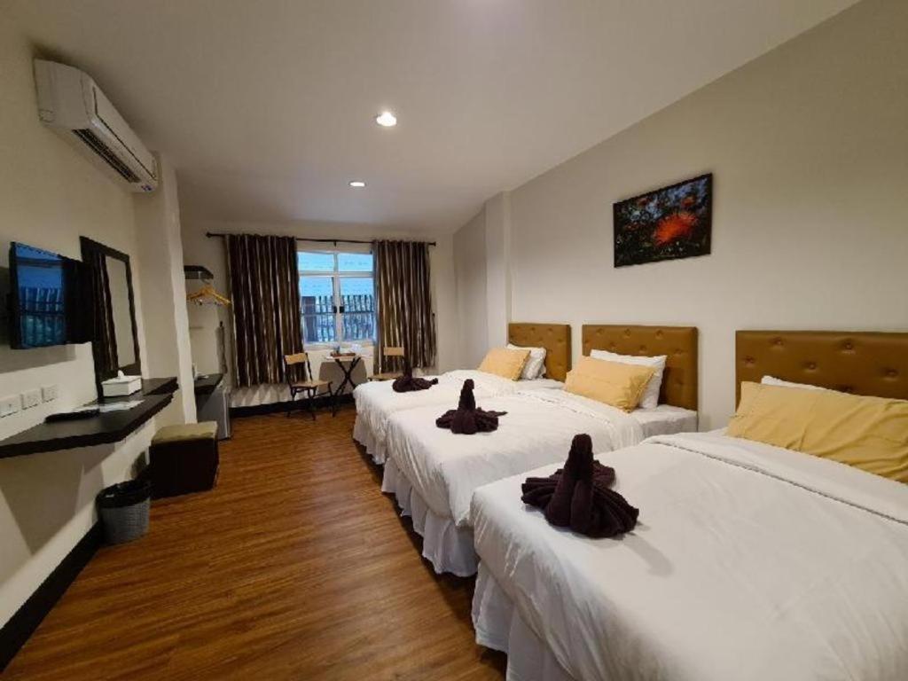 Rajapruek Place 3*
