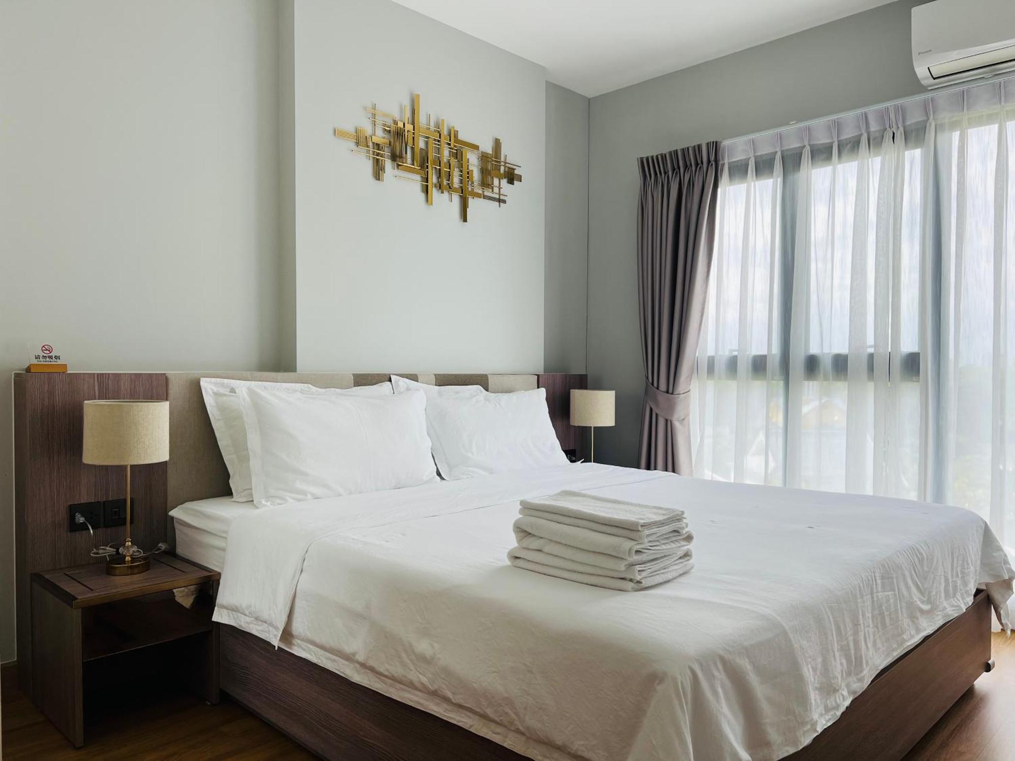 Astra Sky River Luxury 2bedroom Family With Infinity Pool, Near Old Town * Chiang Mai
