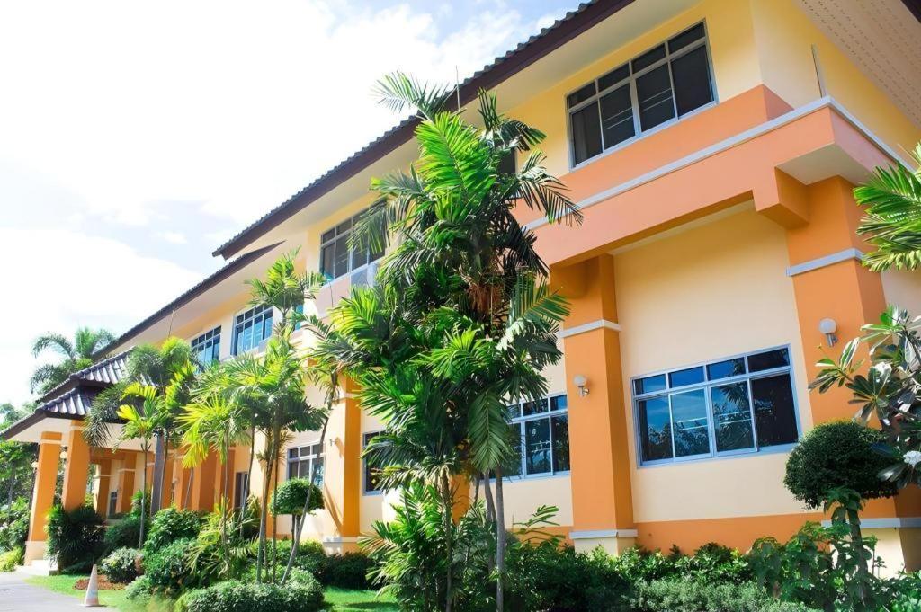 Rajapruek Place Hotel Chiang Mai