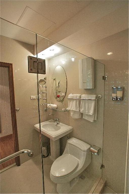 Lotus Hotel 3*