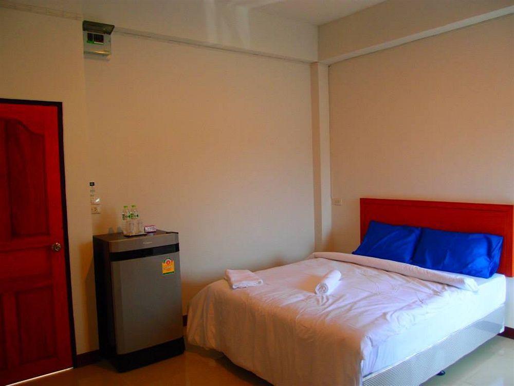 Tikky Place Hostel *