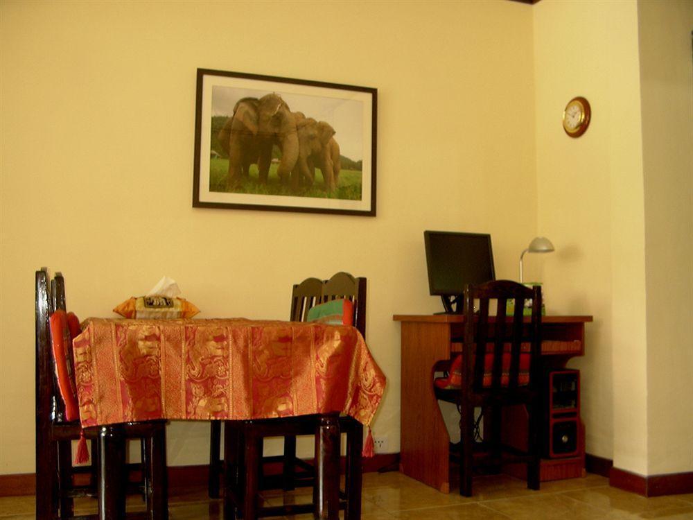 Guest house The Britannia Chiang Mai