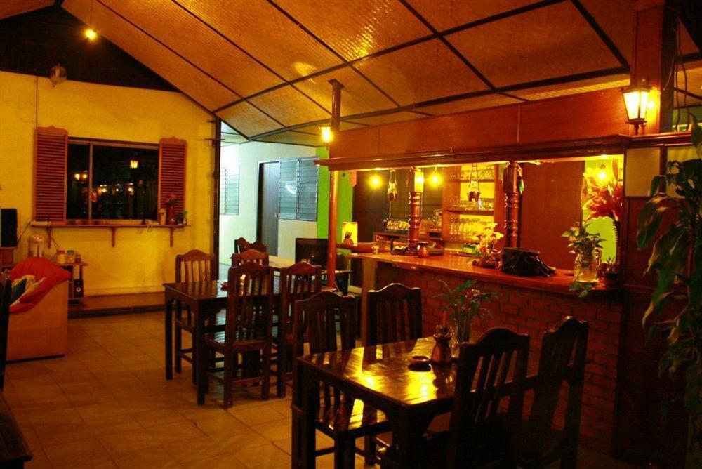 The Oasis Hotel 2*