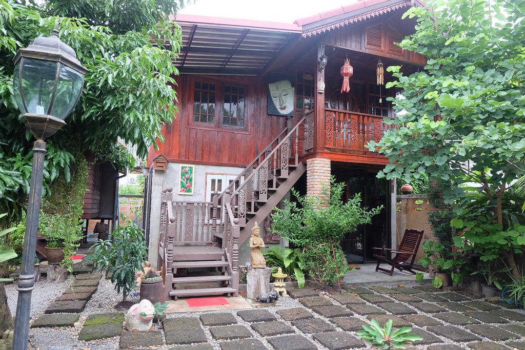 Guest house The Airport