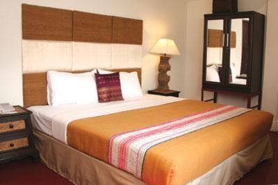 Thapae Happy House Hotel 2*
