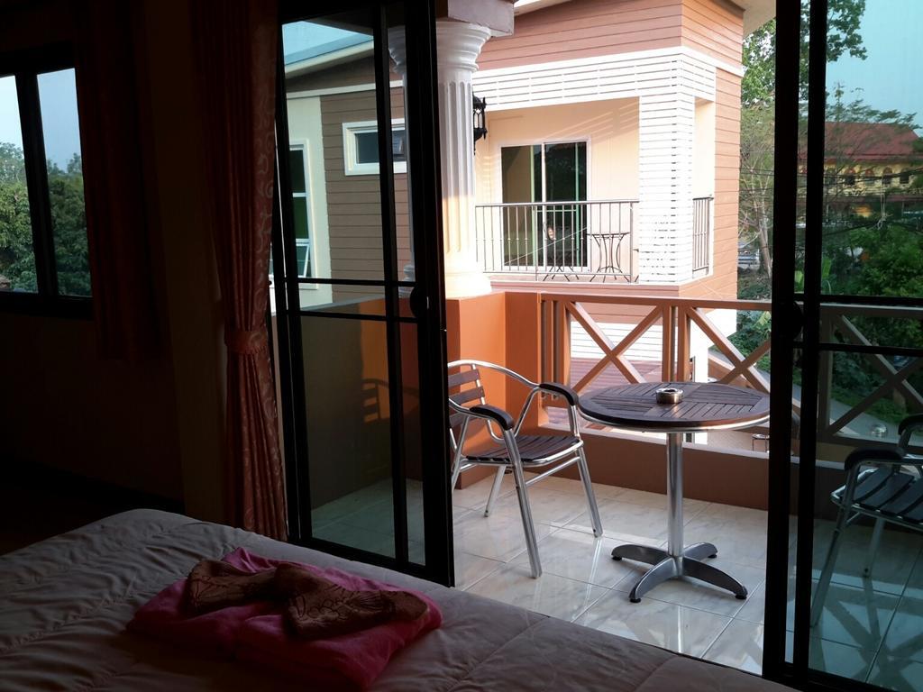 Penginapan Donchai House Guest House& Cafe 2*