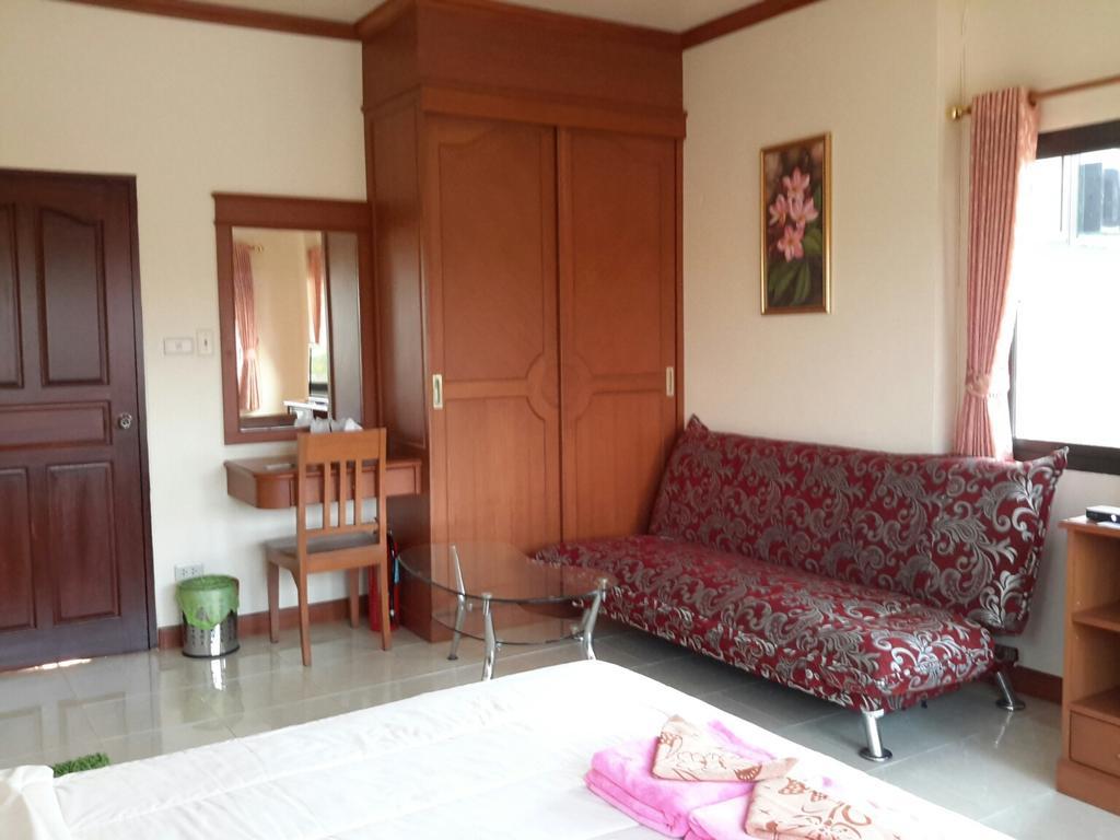 Donchai House Guest House& Cafe Penginapan 2*