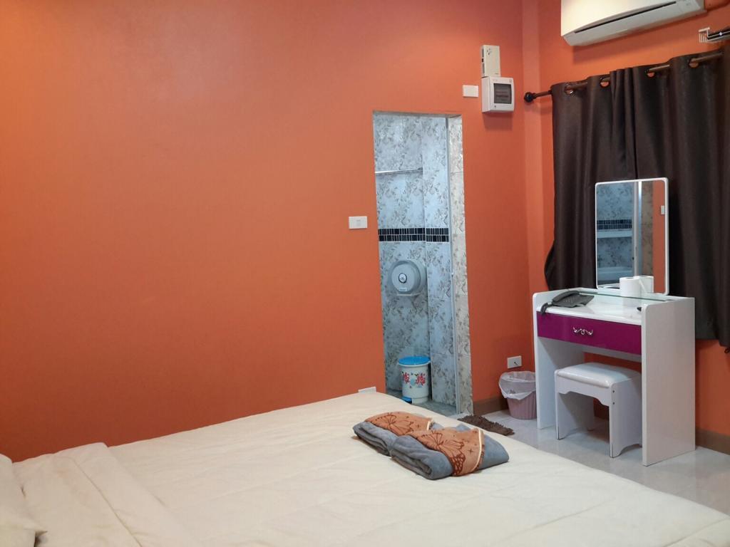 Donchai House Guest House& Cafe Penginapan 2*