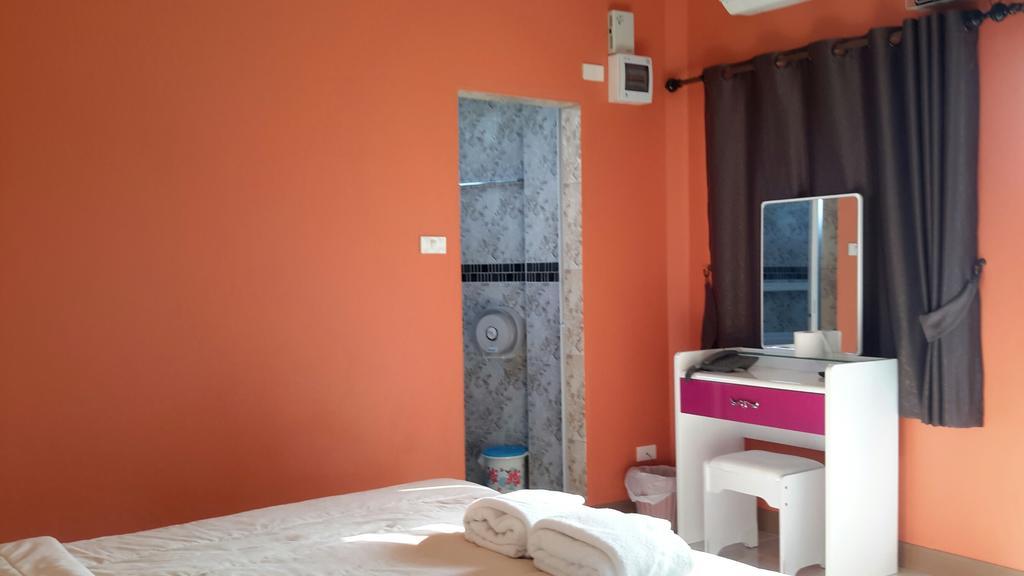 Donchai House Guest House& Cafe