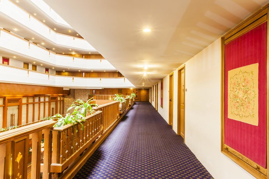Hotel Lotus Pang Suan Kaew