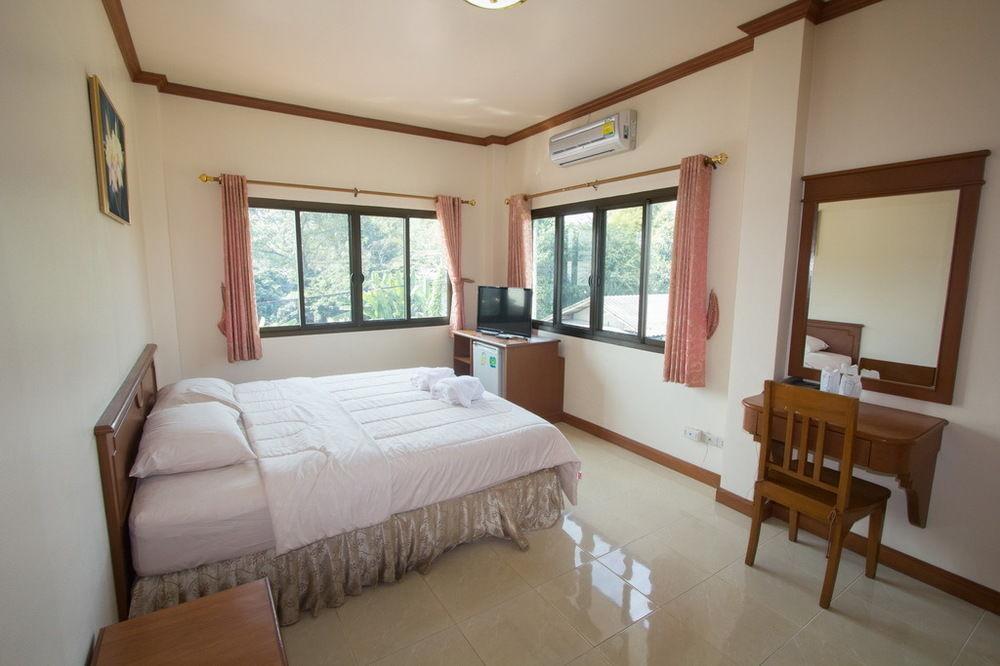 Penginapan Donchai House Guest House& Cafe 2*