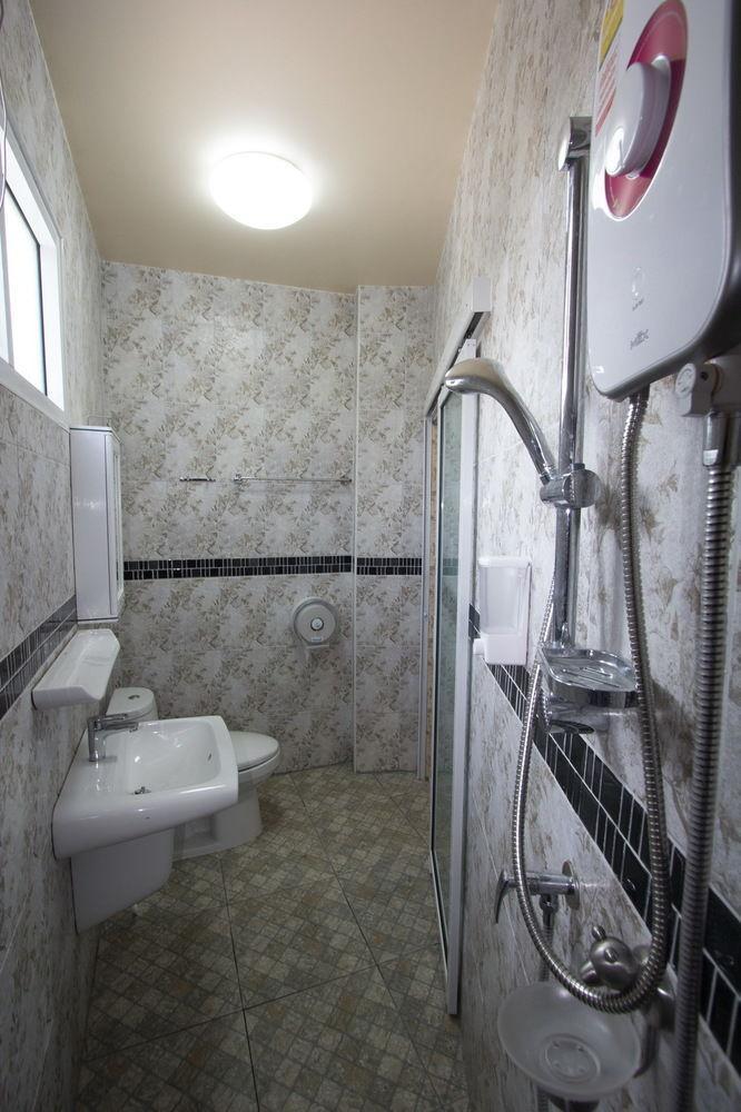 Penginapan Donchai House Guest House& Cafe