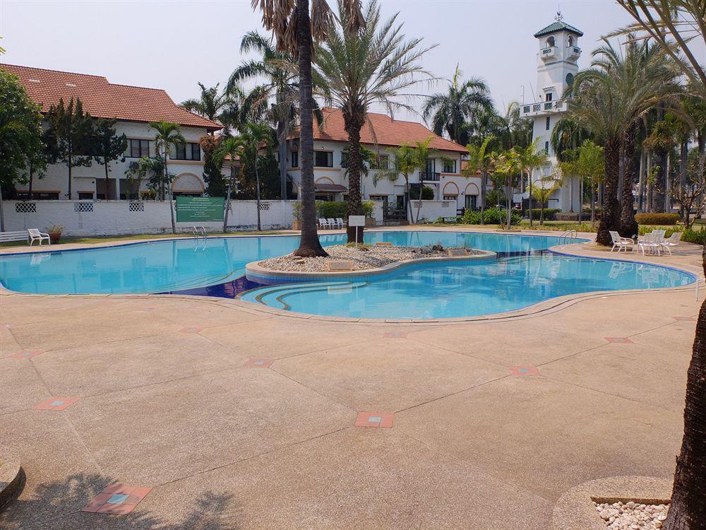 Palm Springs And City Chiang Mai