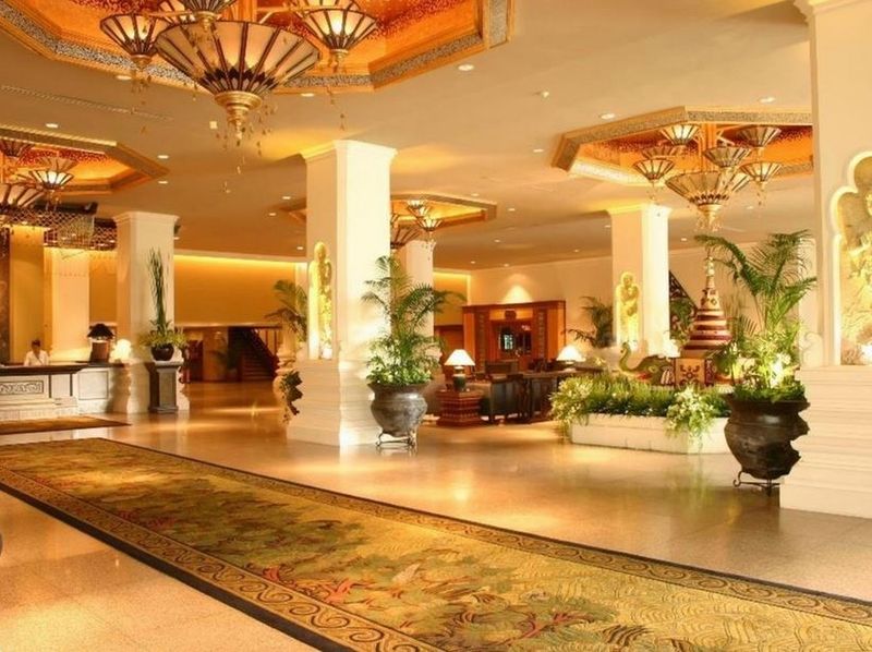 Hotel Chiangmai Plaza 4*