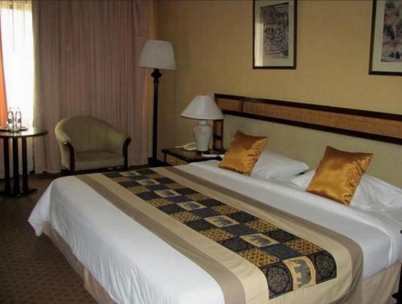 Hotel Chiangmai Plaza