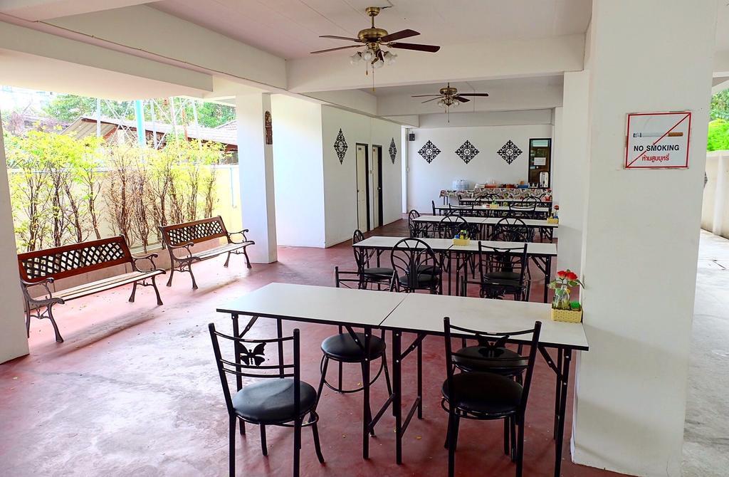 Tikky Place Hostel *
