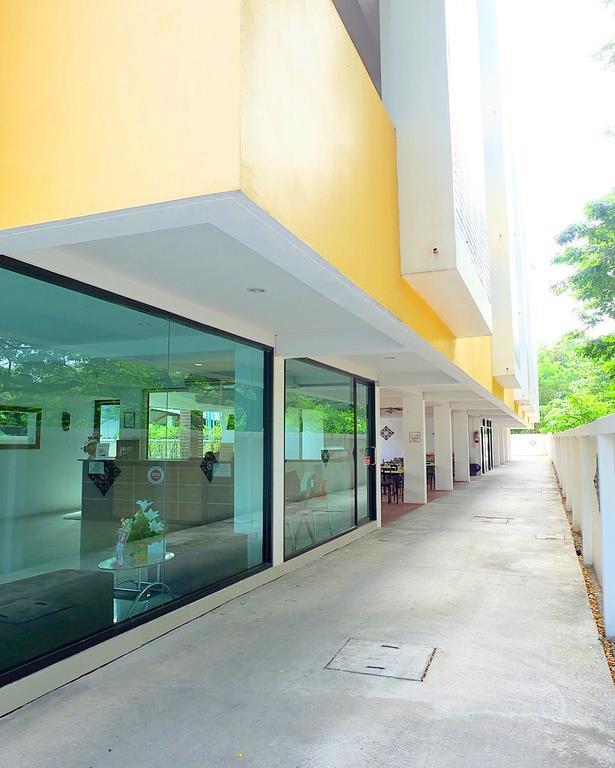 Hostel Tikky Place *
