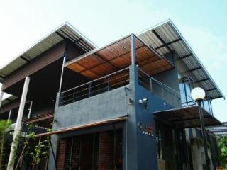 Inn 9Roomz