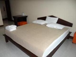I Hotel 2*
