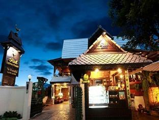 Rich Lanna House 3*