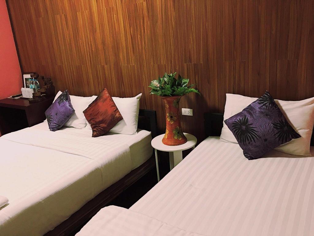Yuan Hostel *