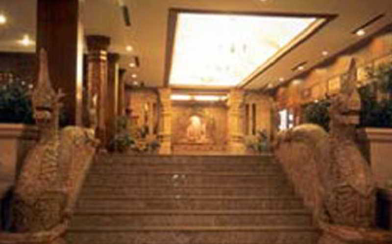 Hotel Chiangmai Plaza 4*