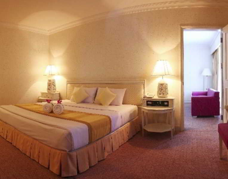 Pornping Tower Hotel 3*
