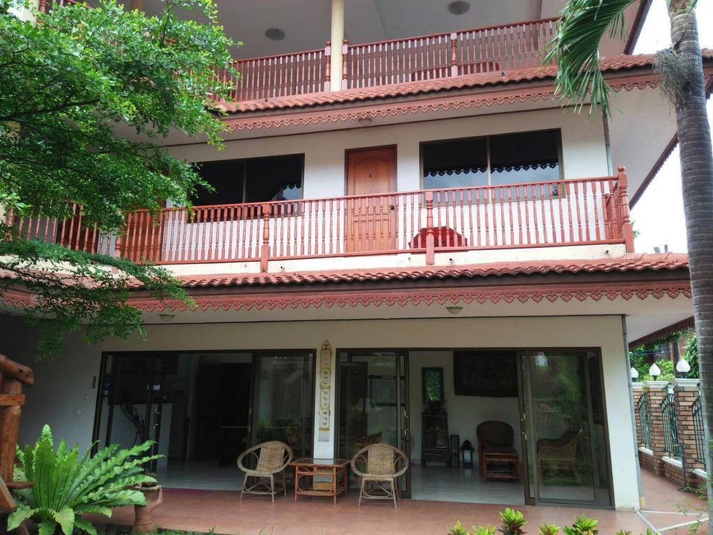 Oranje Hotel 2*
