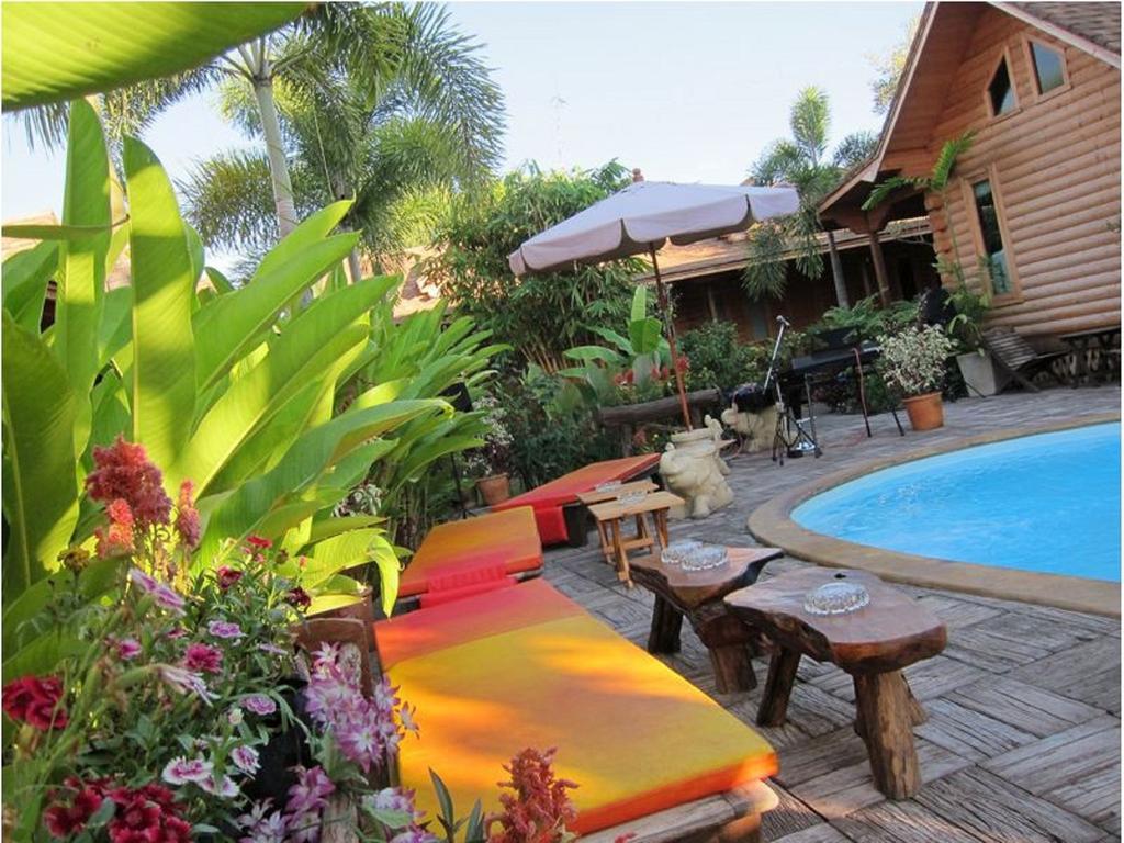 Loghome Boutique Hotel