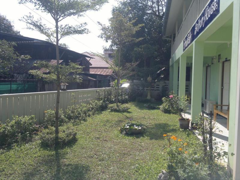 Srikum House Guest house *