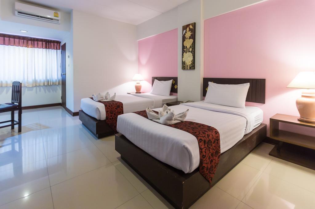 Bua Raya Hotel 3*