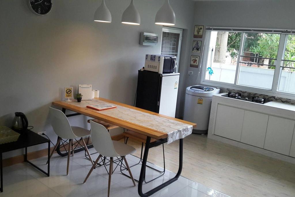 Casa de hóspedes Hipster Townhome Chiang Mai