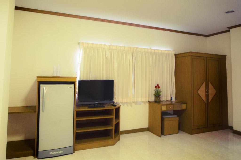 The -sha Extra Hotel 2*