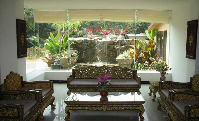 Hotel At The Train 3*